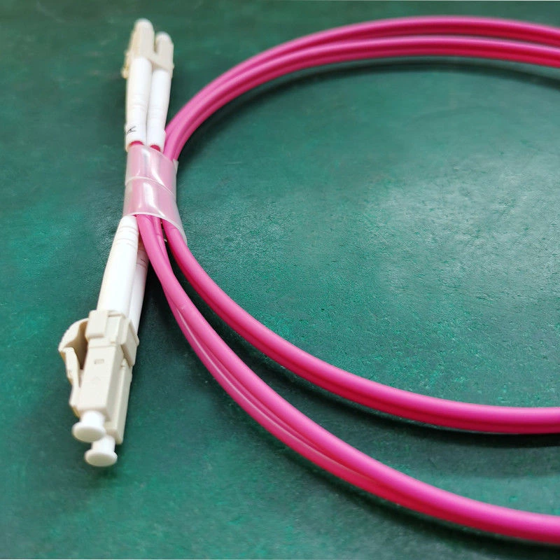 Дуплексный оптоволоконный патч-корд LC/UPC — LC/UPC OM4 многомодовый 50/125 мкм
